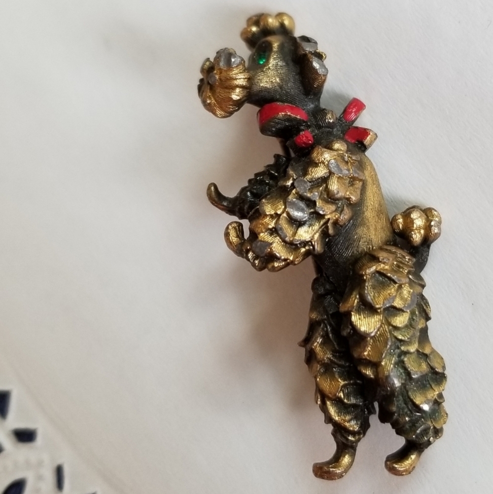 VTG Poodle Goldtone red bow emeral eyes brooch pin